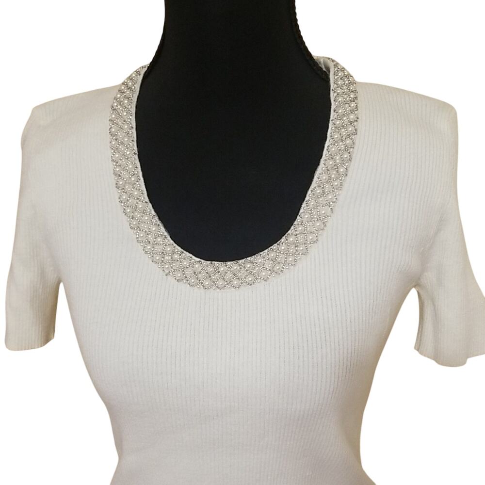 INDUSTRY Pearl Beaded Neck Short Sleeve Classy Quiet Luxury Sweater Size Medium